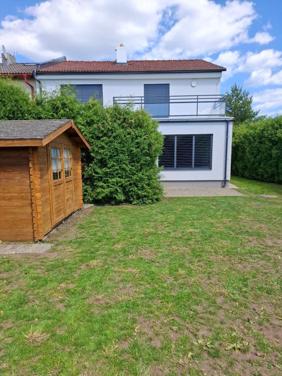 Pronájem domu 189 m², pozemek 460 m², Modřice, Jihomoravský kraj Pronájem domu 189 m², pozemek 460 m², Modřice, Jihomoravský kraj