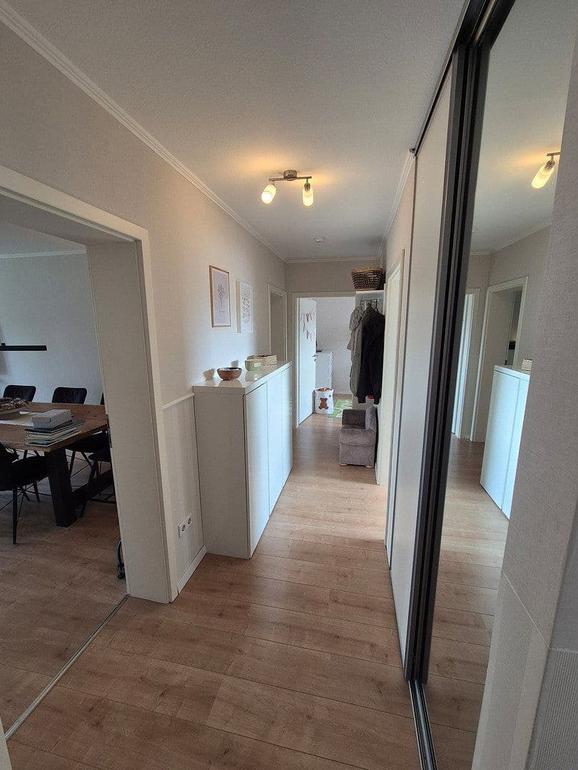 Prodej bytu 3+1 77 m², Pelikanweg 4, Bielefeld, Severní Porýní-Vestfálsko Prodej bytu 3+1 77 m², Pelikanweg 4, Bielefeld, Severní Porýní-Vestfálsko