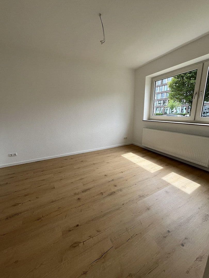Pronájem bytu 2+1 55 m², Düsseldorf, Severní Porýní-Vestfálsko Pronájem bytu 2+1 55 m², Düsseldorf, Severní Porýní-Vestfálsko