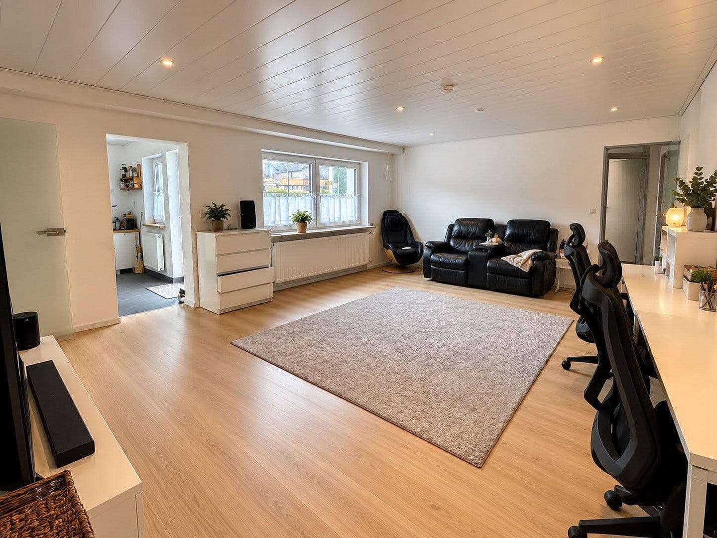 Pronájem bytu 4+1 114 m², Seebachweg 27, Erlangen, Bavorsko Pronájem bytu 4+1 114 m², Seebachweg 27, Erlangen, Bavorsko