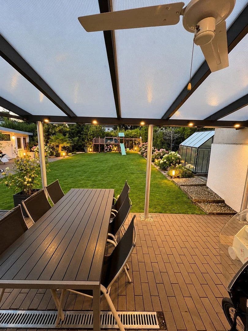 Prodej domu 175 m², pozemek 445 m², Castroper Hellweg 171, Bochum, Severní Porýní-Vestfálsko Prodej domu 175 m², pozemek 445 m², Castroper Hellweg 171, Bochum, Severní Porýní-Vestfálsko