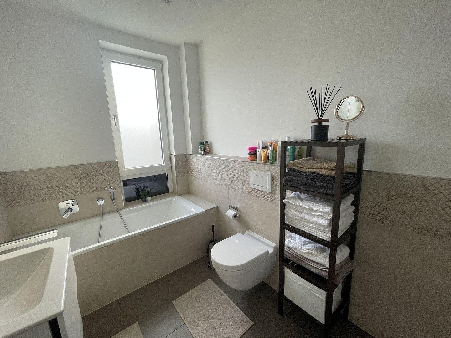 Pronájem bytu 3+1 96 m², Sankt Augustin, Severní Porýní-Vestfálsko Pronájem bytu 3+1 96 m², Sankt Augustin, Severní Porýní-Vestfálsko