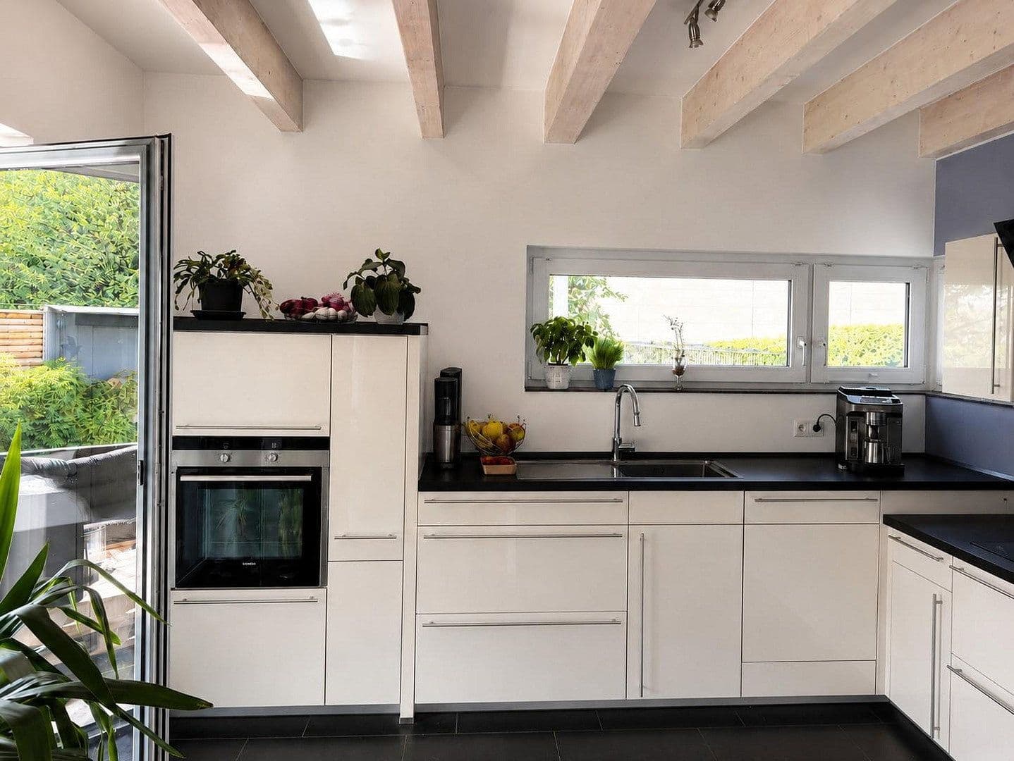 Prodej domu 160 m², pozemek 736 m², Lohfelden, Hessen Prodej domu 160 m², pozemek 736 m², Lohfelden, Hessen