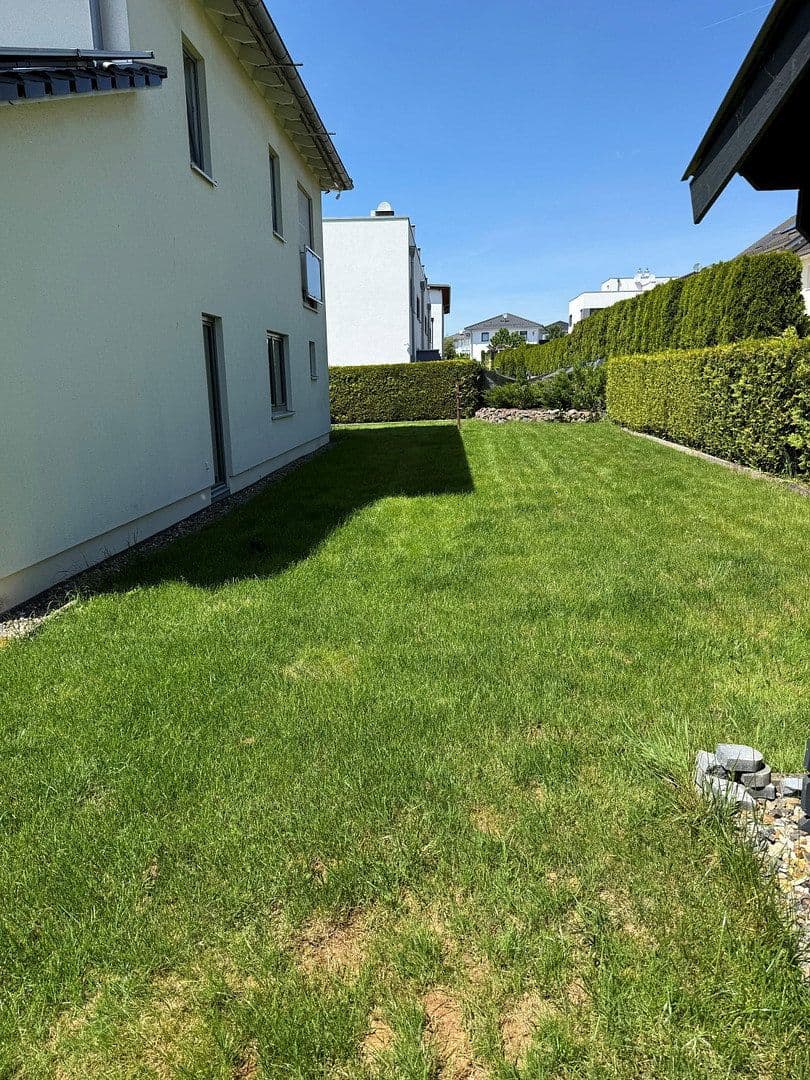 Prodej domu 160 m², pozemek 736 m², Lohfelden, Hessen Prodej domu 160 m², pozemek 736 m², Lohfelden, Hessen