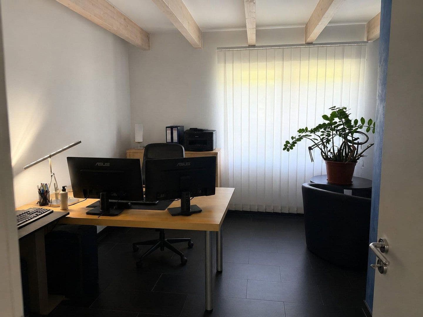 Prodej domu 160 m², pozemek 736 m², Lohfelden, Hessen Prodej domu 160 m², pozemek 736 m², Lohfelden, Hessen