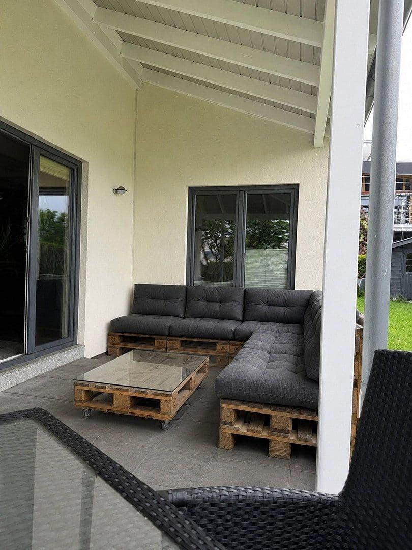Prodej domu 160 m², pozemek 736 m², Lohfelden, Hessen Prodej domu 160 m², pozemek 736 m², Lohfelden, Hessen