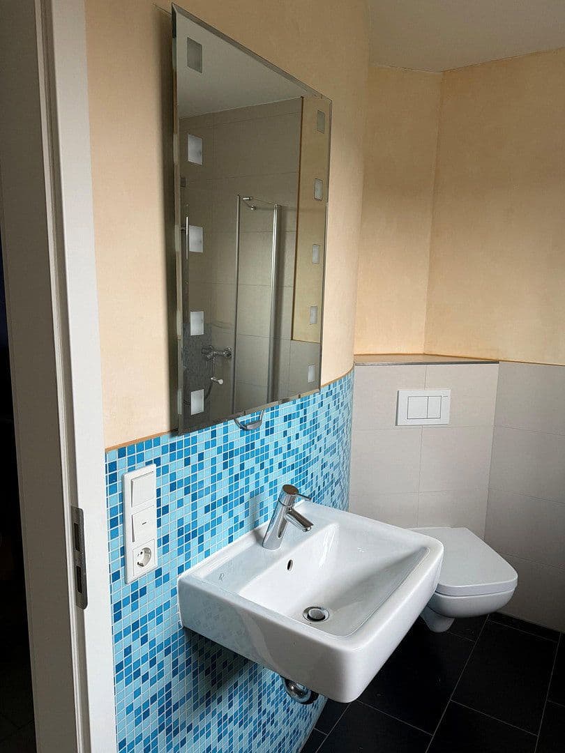 Prodej domu 160 m², pozemek 736 m², Lohfelden, Hessen Prodej domu 160 m², pozemek 736 m², Lohfelden, Hessen