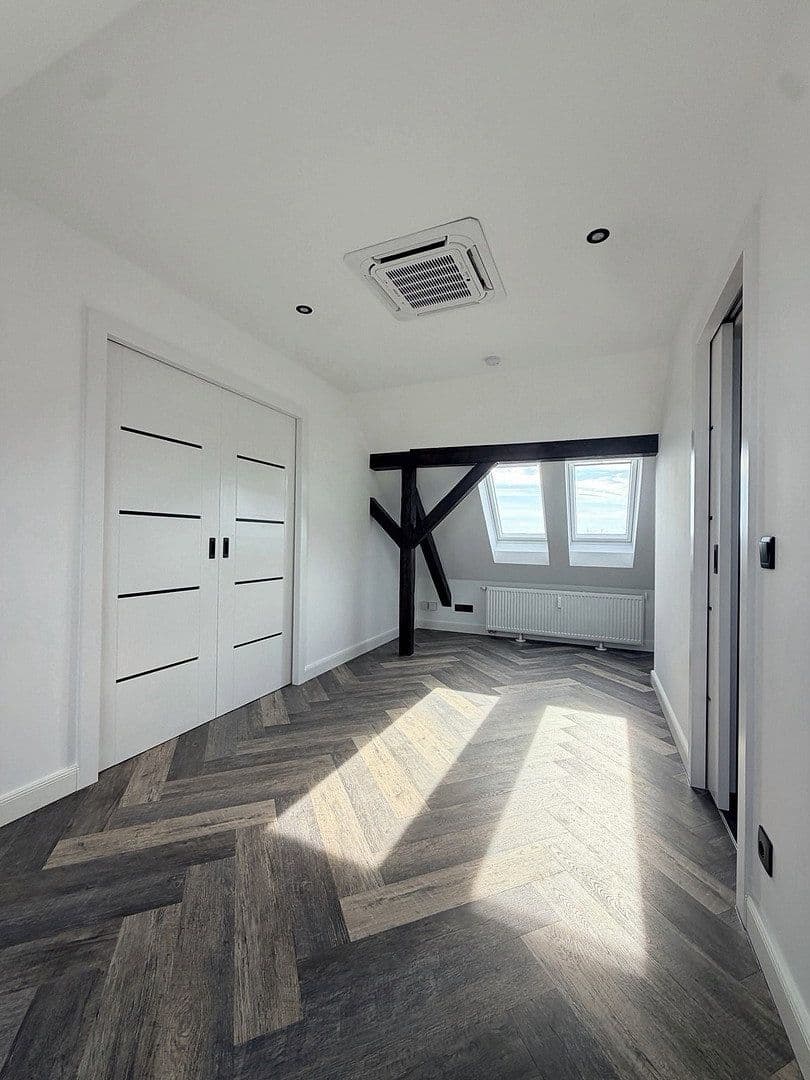 Pronájem bytu 4+1 117 m², Dresdener Str. 18, Spremberg, Braniborsko Pronájem bytu 4+1 117 m², Dresdener Str. 18, Spremberg, Braniborsko