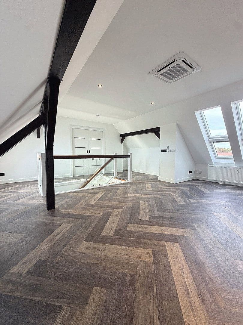 Pronájem bytu 4+1 117 m², Dresdener Str. 18, Spremberg, Braniborsko Pronájem bytu 4+1 117 m², Dresdener Str. 18, Spremberg, Braniborsko