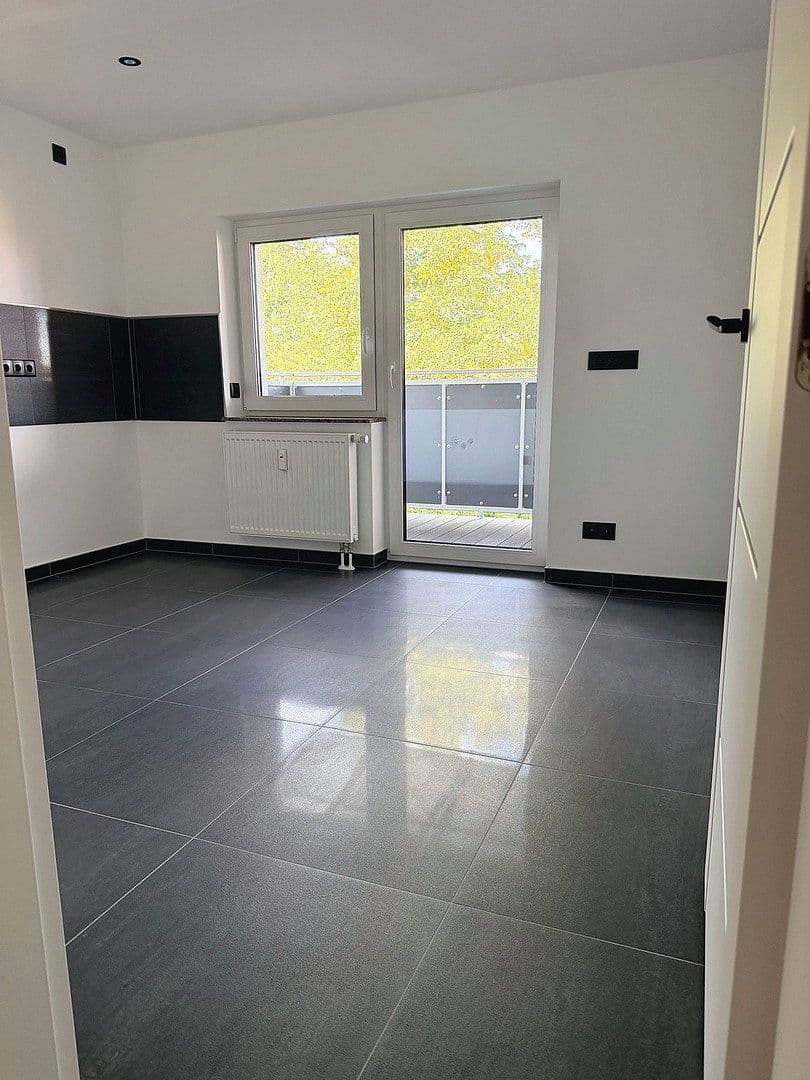 Pronájem bytu 4+1 117 m², Dresdener Str. 18, Spremberg, Braniborsko Pronájem bytu 4+1 117 m², Dresdener Str. 18, Spremberg, Braniborsko
