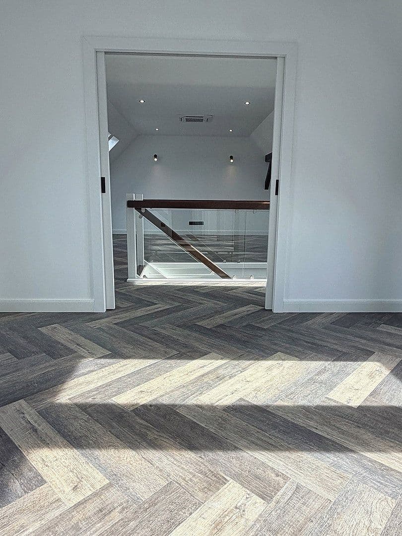 Pronájem bytu 4+1 117 m², Dresdener Str. 18, Spremberg, Braniborsko Pronájem bytu 4+1 117 m², Dresdener Str. 18, Spremberg, Braniborsko