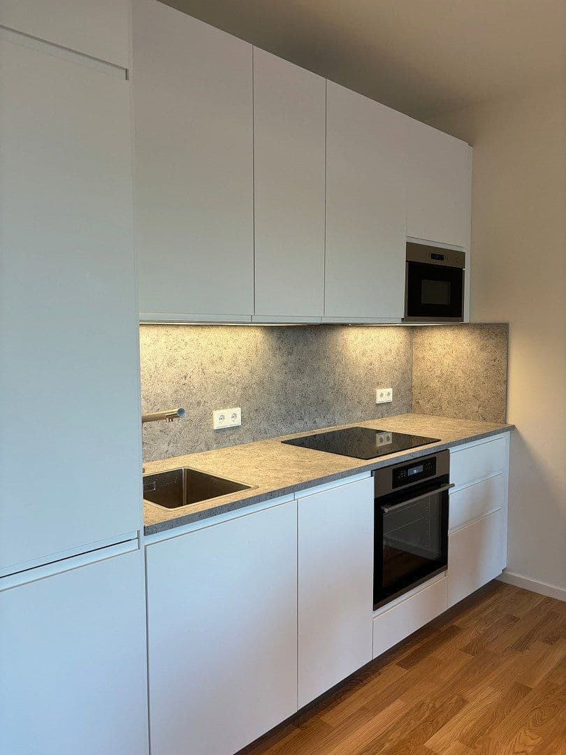 Pronájem bytu 2+1 56 m², Berlin, Berlín Pronájem bytu 2+1 56 m², Berlin, Berlín