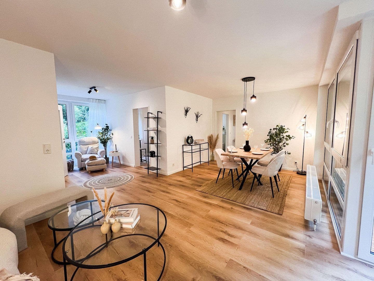 Prodej bytu 4+1 99 m², Bremen, Bremen Prodej bytu 4+1 99 m², Bremen, Bremen
