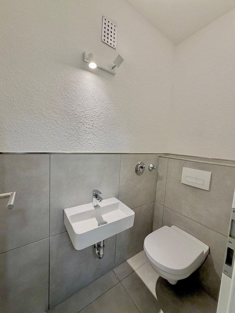 Prodej bytu 3+1 85 m², Brandenburgerstr. 2, Viersen, Severní Porýní-Vestfálsko Prodej bytu 3+1 85 m², Brandenburgerstr. 2, Viersen, Severní Porýní-Vestfálsko
