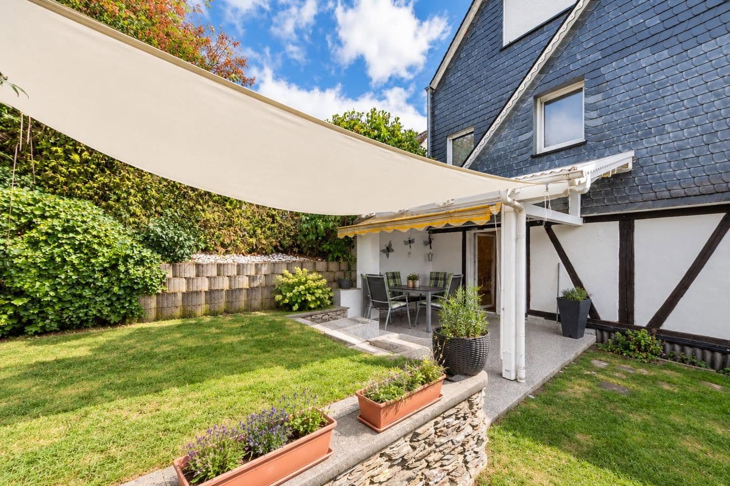 Pronájem bytu 3+1 93 m², Simmern/Hunsrück, Porýní-Falc Pronájem bytu 3+1 93 m², Simmern/Hunsrück, Porýní-Falc