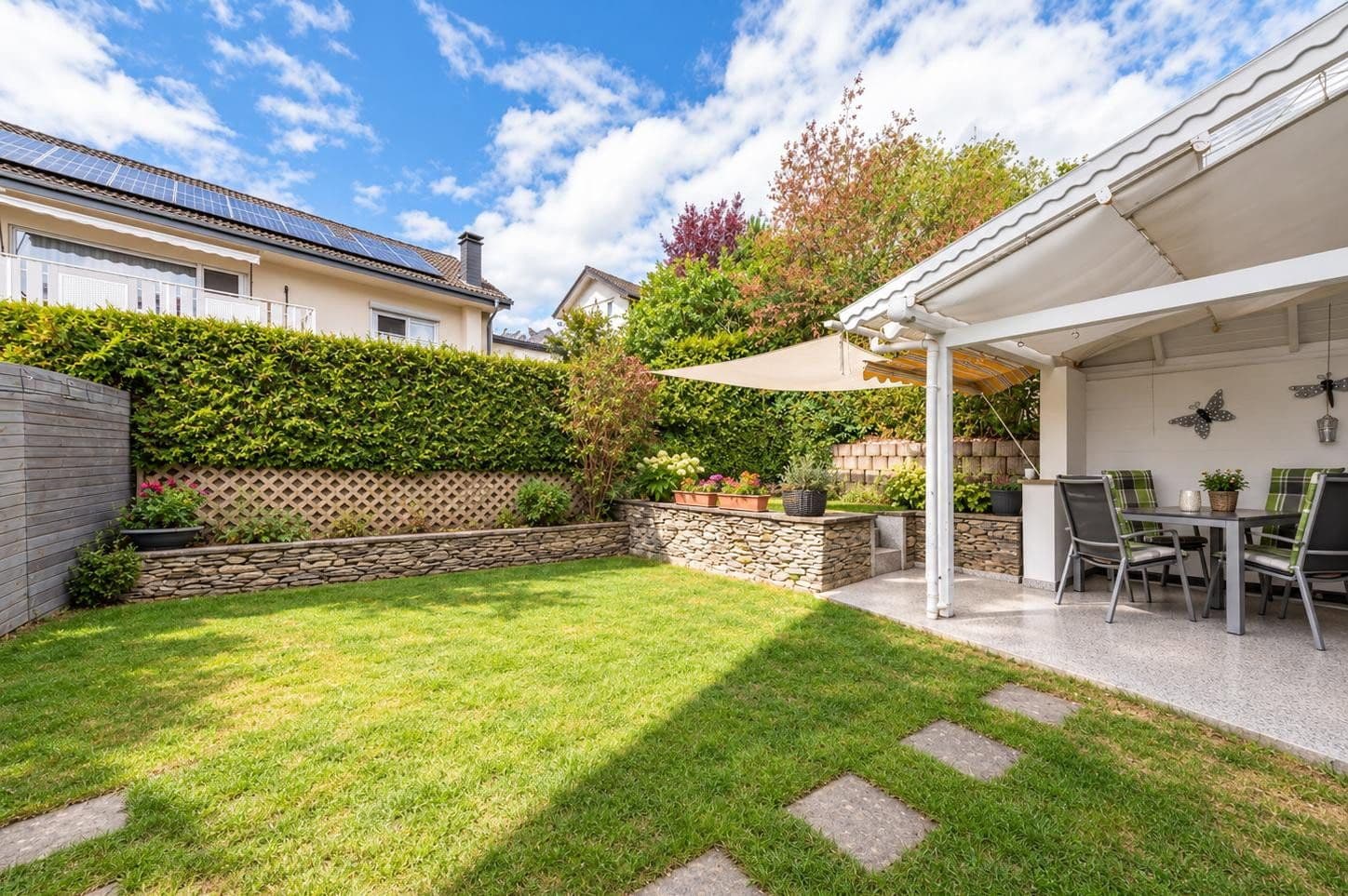 Pronájem bytu 3+1 93 m², Simmern/Hunsrück, Porýní-Falc Pronájem bytu 3+1 93 m², Simmern/Hunsrück, Porýní-Falc
