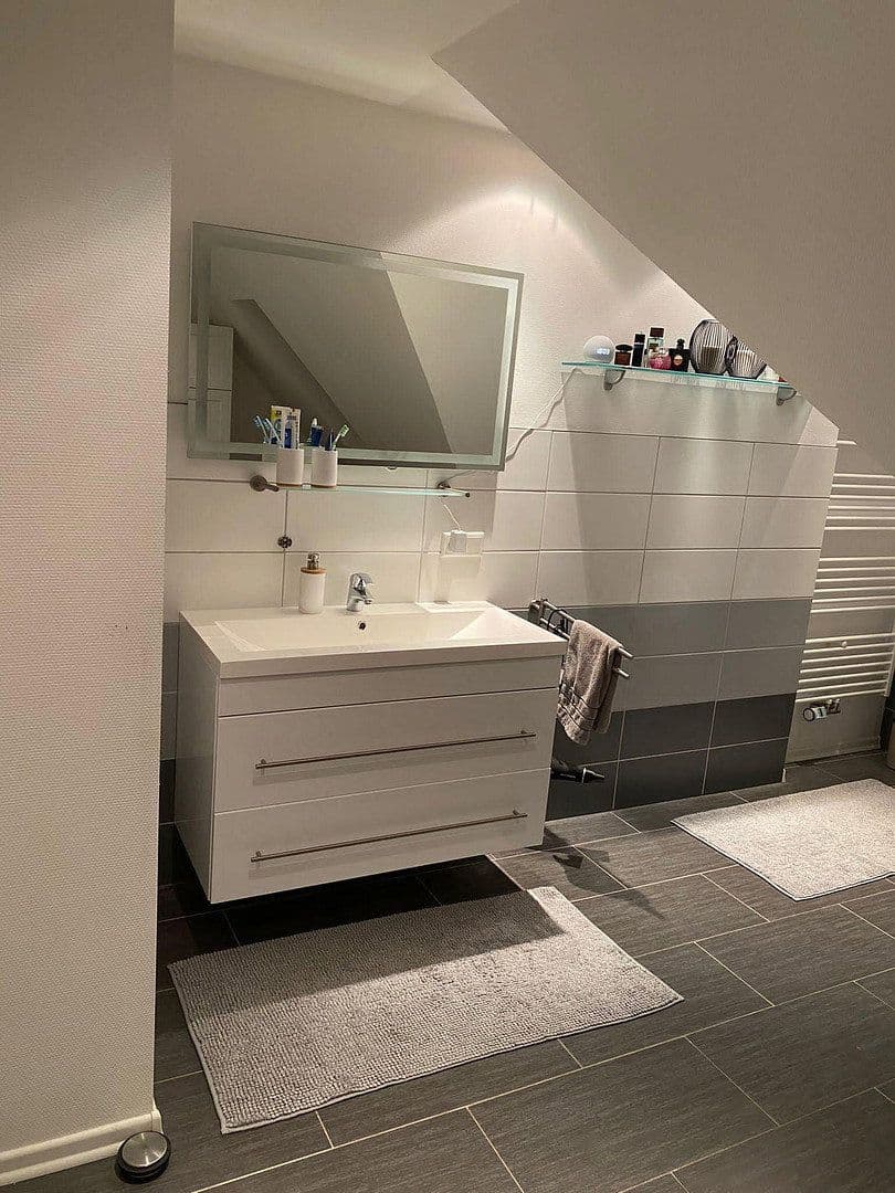 Prodej bytu 1+kk 100 m², Spiesen-Elversberg, Země Sársko Prodej bytu 1+kk 100 m², Spiesen-Elversberg, Země Sársko
