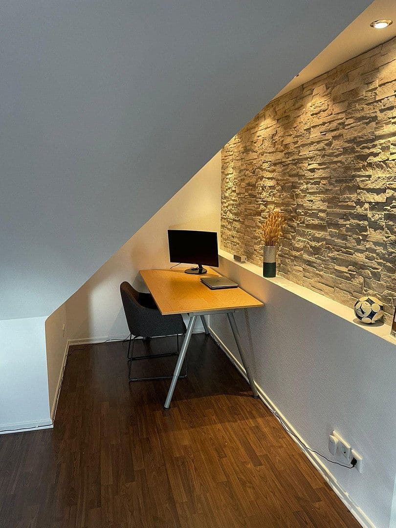 Prodej bytu 1+kk 100 m², Spiesen-Elversberg, Země Sársko Prodej bytu 1+kk 100 m², Spiesen-Elversberg, Země Sársko