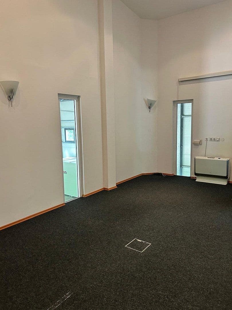 Pronájem kanceláře 571 m², Jesenwanger Strasse 50, Grafrath, Bavorsko Pronájem kanceláře 571 m², Jesenwanger Strasse 50, Grafrath, Bavorsko