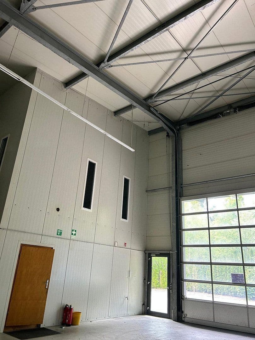 Pronájem kanceláře 571 m², Jesenwanger Strasse 50, Grafrath, Bavorsko Pronájem kanceláře 571 m², Jesenwanger Strasse 50, Grafrath, Bavorsko
