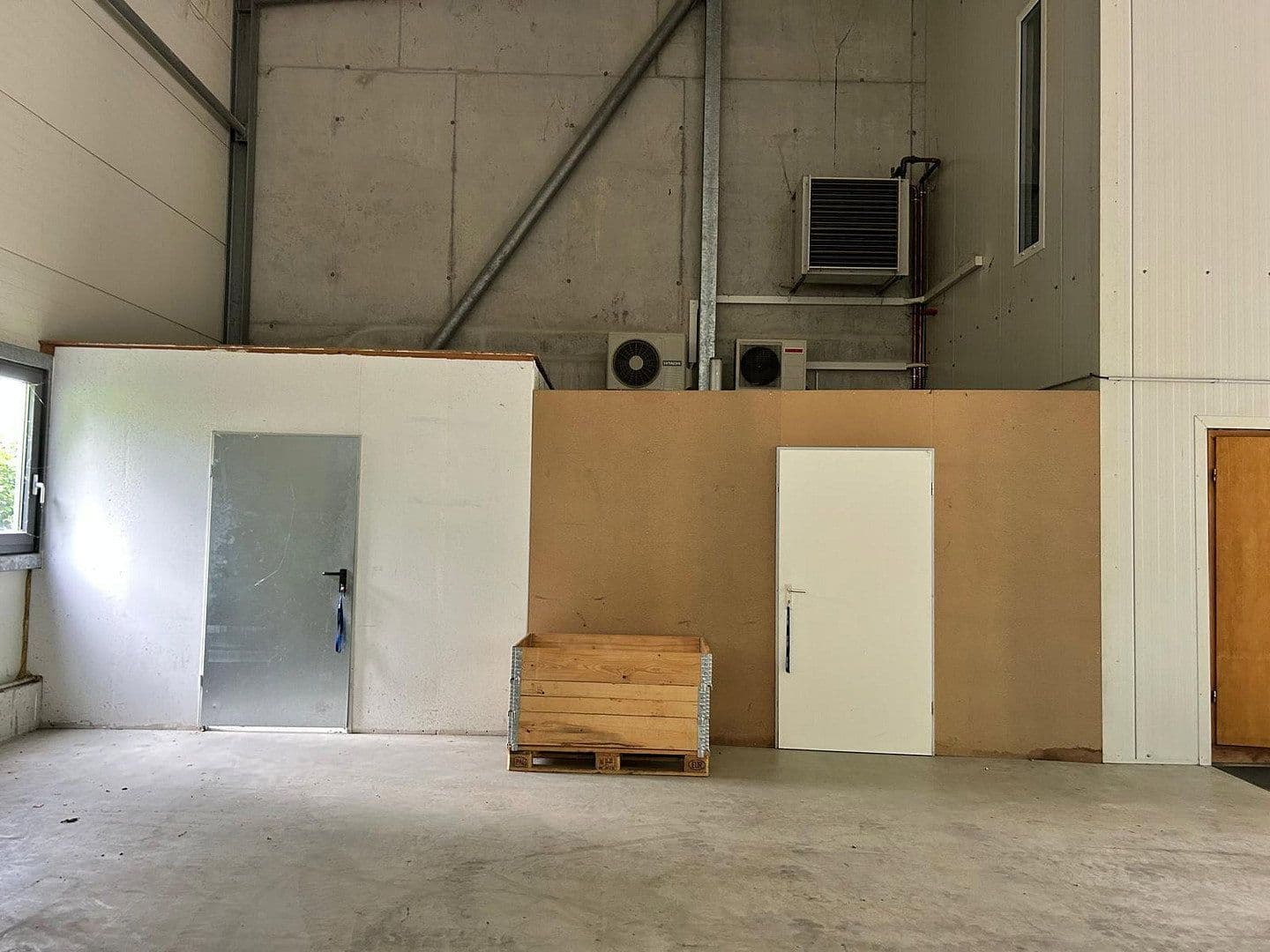 Pronájem kanceláře 571 m², Jesenwanger Strasse 50, Grafrath, Bavorsko Pronájem kanceláře 571 m², Jesenwanger Strasse 50, Grafrath, Bavorsko