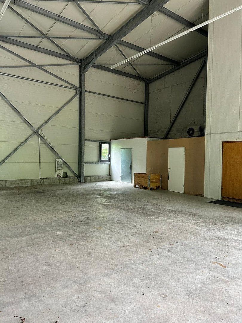 Pronájem kanceláře 571 m², Jesenwanger Strasse 50, Grafrath, Bavorsko Pronájem kanceláře 571 m², Jesenwanger Strasse 50, Grafrath, Bavorsko