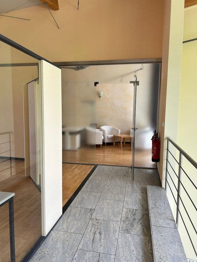 Pronájem kanceláře 571 m², Jesenwanger Strasse 50, Grafrath, Bavorsko Pronájem kanceláře 571 m², Jesenwanger Strasse 50, Grafrath, Bavorsko