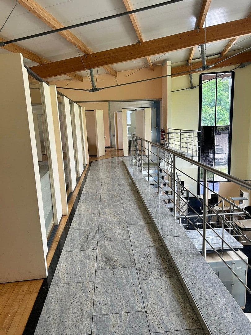 Pronájem kanceláře 571 m², Jesenwanger Strasse 50, Grafrath, Bavorsko Pronájem kanceláře 571 m², Jesenwanger Strasse 50, Grafrath, Bavorsko