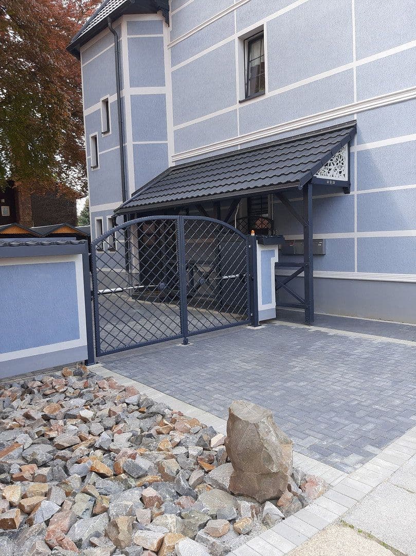 Prodej bytu 3+1 67 m², Hohensteiner Straße 66, Limbach-Oberfrohna, Sasko Prodej bytu 3+1 67 m², Hohensteiner Straße 66, Limbach-Oberfrohna, Sasko
