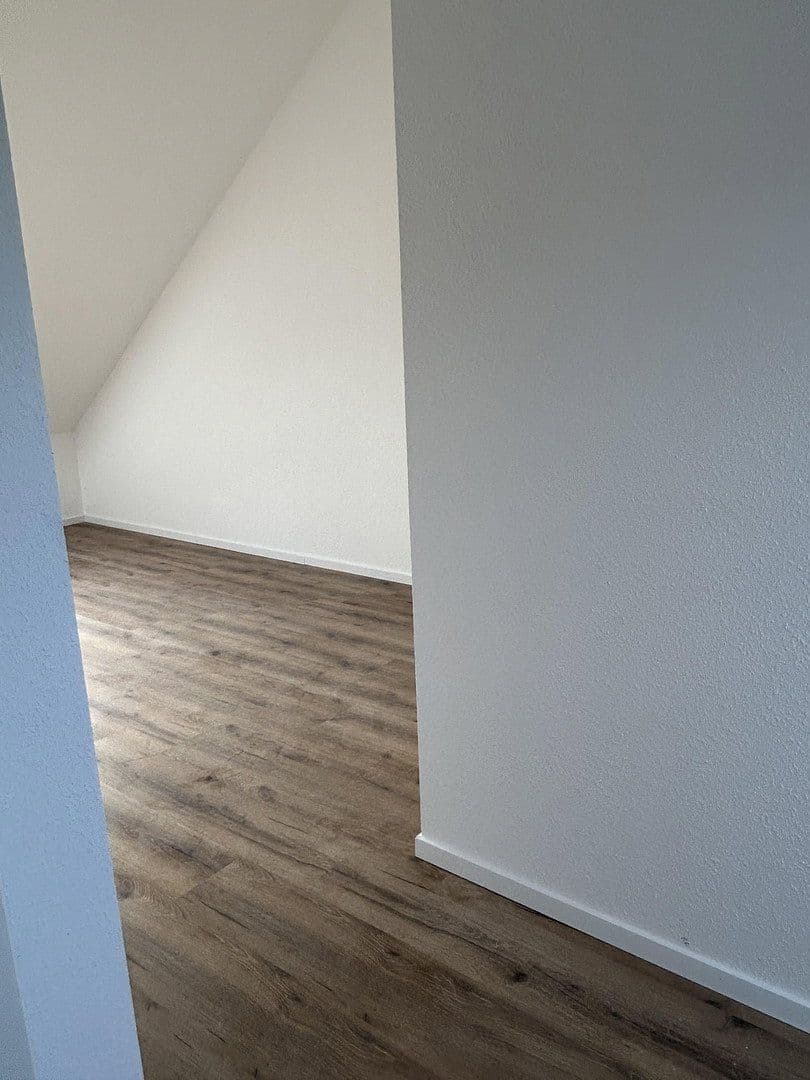 Pronájem bytu 4+1 102 m², Karlsruhe, Bádensko-Württembersko Pronájem bytu 4+1 102 m², Karlsruhe, Bádensko-Württembersko