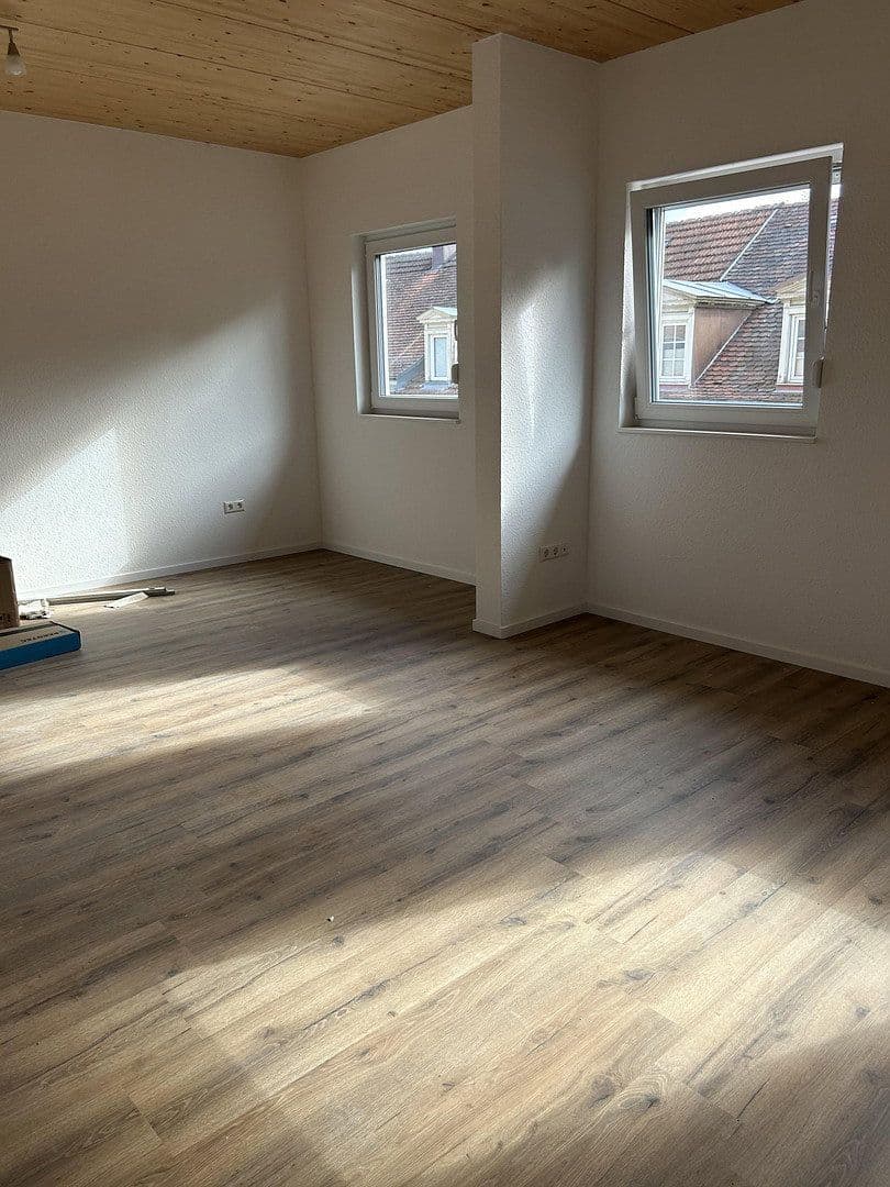 Pronájem bytu 4+1 102 m², Karlsruhe, Bádensko-Württembersko Pronájem bytu 4+1 102 m², Karlsruhe, Bádensko-Württembersko