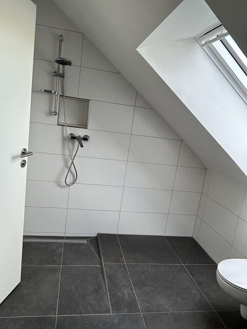 Pronájem bytu 4+1 102 m², Karlsruhe, Bádensko-Württembersko Pronájem bytu 4+1 102 m², Karlsruhe, Bádensko-Württembersko