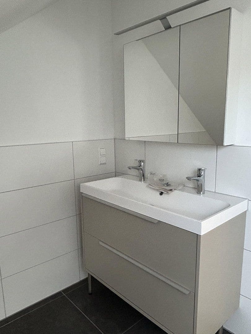 Pronájem bytu 4+1 102 m², Karlsruhe, Bádensko-Württembersko Pronájem bytu 4+1 102 m², Karlsruhe, Bádensko-Württembersko