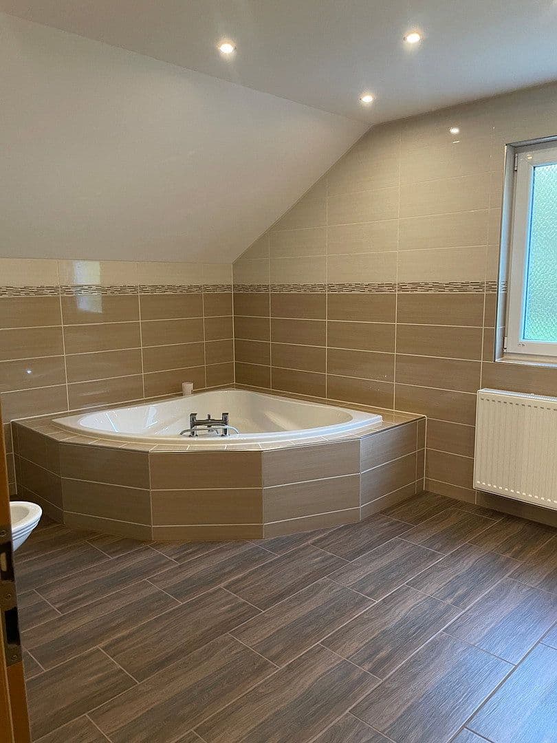Pronájem domu 191 m², pozemek 389 m², Engelskirchen, Severní Porýní-Vestfálsko Pronájem domu 191 m², pozemek 389 m², Engelskirchen, Severní Porýní-Vestfálsko