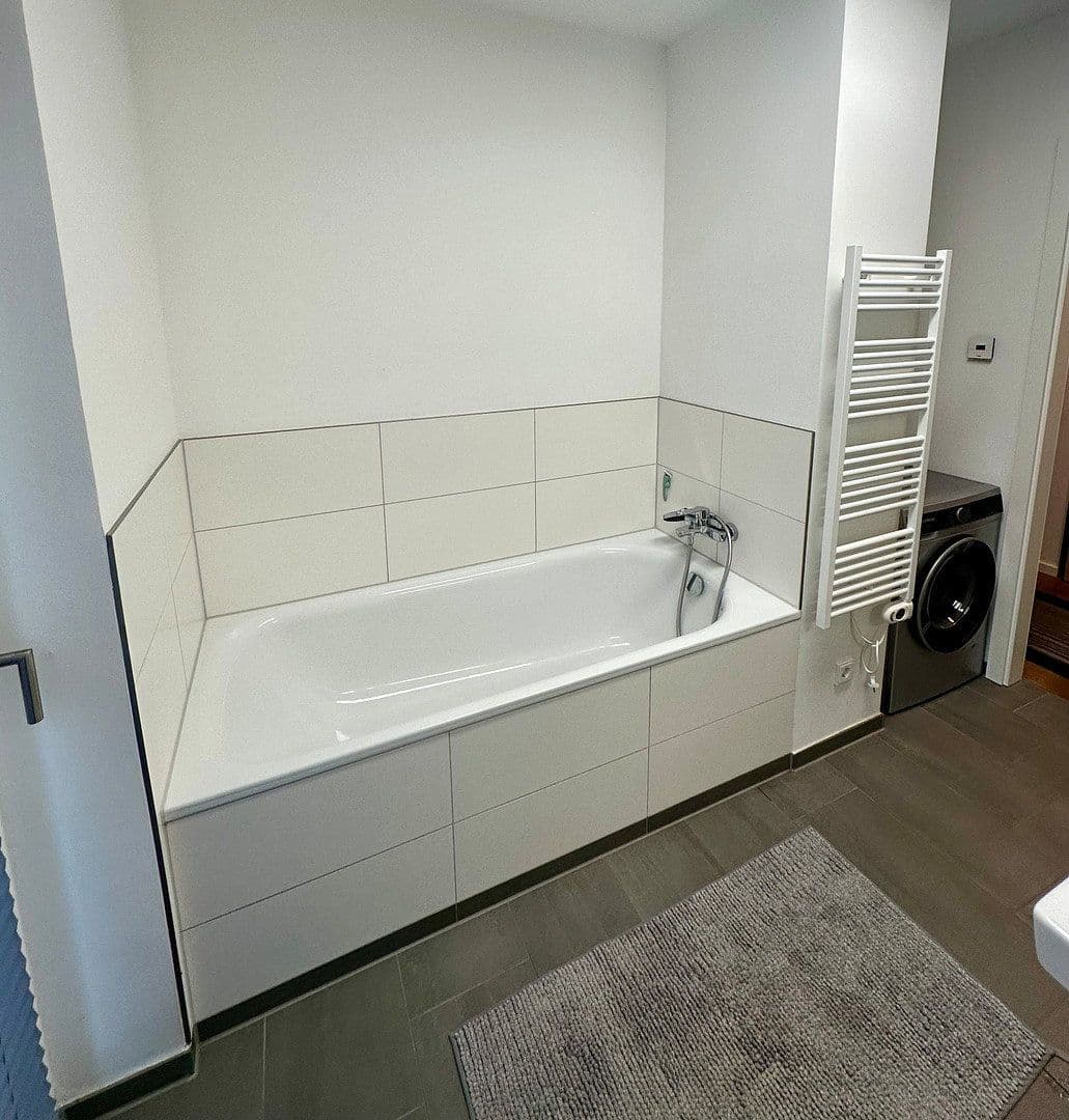 Prodej bytu 4+1 111 m², Julienne-Trouet-Platz 19, Hannover, Dolní Sasko Prodej bytu 4+1 111 m², Julienne-Trouet-Platz 19, Hannover, Dolní Sasko