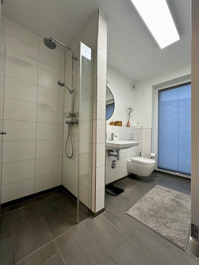 Prodej bytu 4+1 111 m², Julienne-Trouet-Platz 19, Hannover, Dolní Sasko Prodej bytu 4+1 111 m², Julienne-Trouet-Platz 19, Hannover, Dolní Sasko