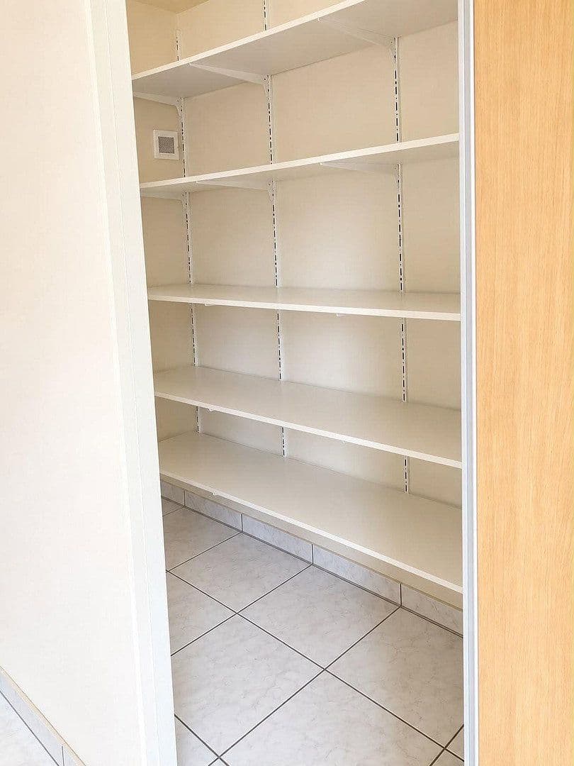 Pronájem bytu 3+1 115 m², Bad Breisig, Porýní-Falc Pronájem bytu 3+1 115 m², Bad Breisig, Porýní-Falc