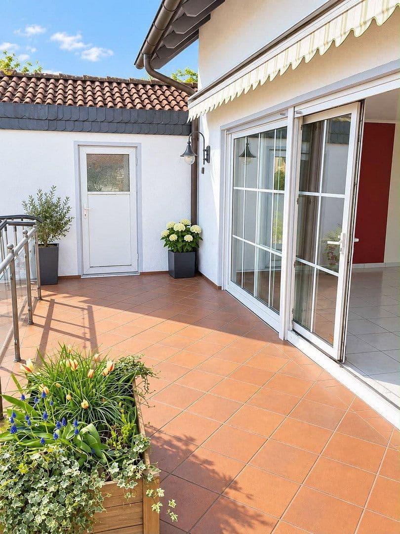 Pronájem bytu 3+1 115 m², Bad Breisig, Porýní-Falc Pronájem bytu 3+1 115 m², Bad Breisig, Porýní-Falc