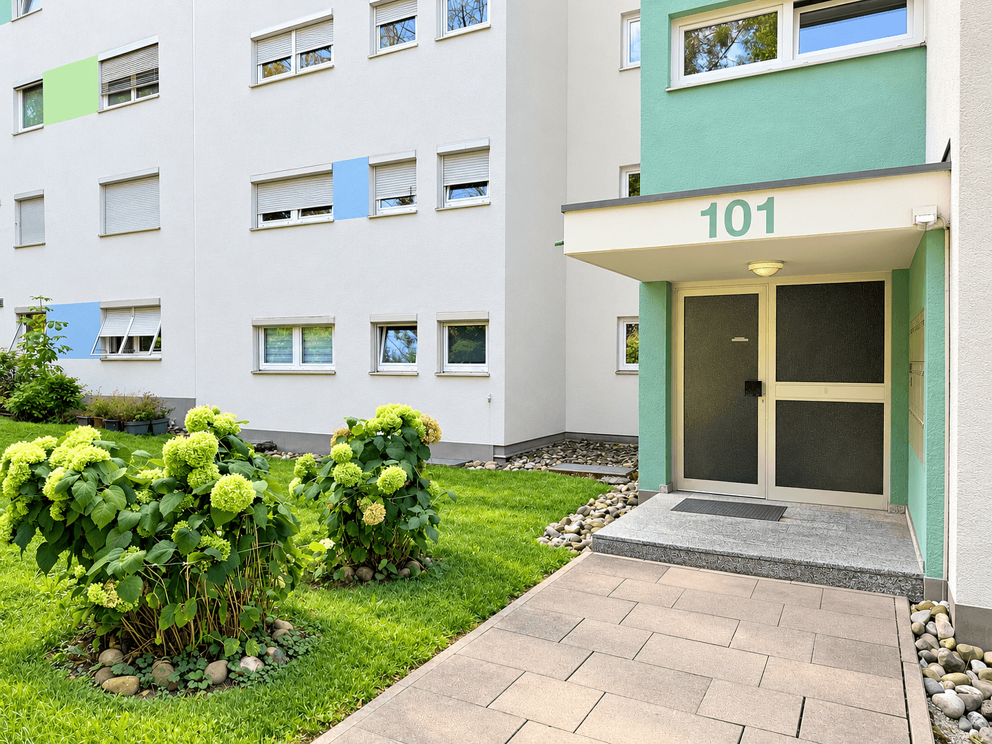 Prodej bytu 2+1 64 m², Peter-Rosegger-Straße 101, Reutlingen, Bádensko-Württembersko Prodej bytu 2+1 64 m², Peter-Rosegger-Straße 101, Reutlingen, Bádensko-Württembersko