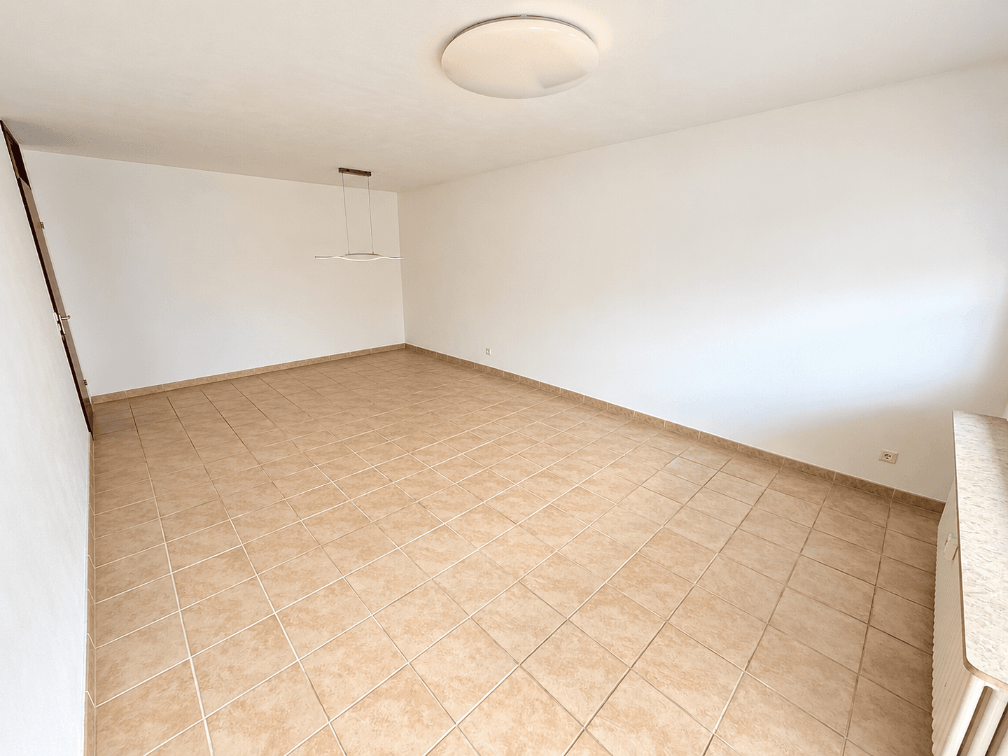 Prodej bytu 2+1 64 m², Peter-Rosegger-Straße 101, Reutlingen, Bádensko-Württembersko Prodej bytu 2+1 64 m², Peter-Rosegger-Straße 101, Reutlingen, Bádensko-Württembersko