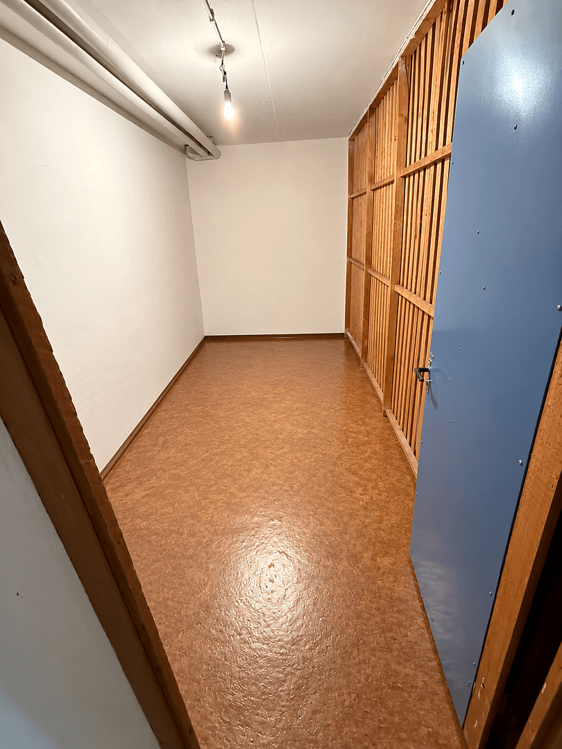 Prodej bytu 2+1 64 m², Peter-Rosegger-Straße 101, Reutlingen, Bádensko-Württembersko Prodej bytu 2+1 64 m², Peter-Rosegger-Straße 101, Reutlingen, Bádensko-Württembersko