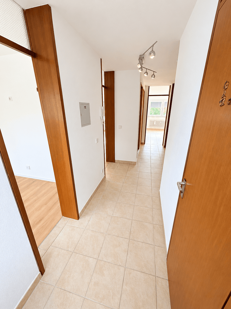 Prodej bytu 2+1 64 m², Peter-Rosegger-Straße 101, Reutlingen, Bádensko-Württembersko Prodej bytu 2+1 64 m², Peter-Rosegger-Straße 101, Reutlingen, Bádensko-Württembersko