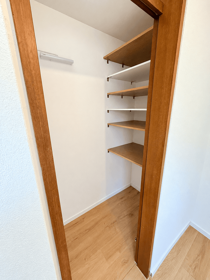 Prodej bytu 2+1 64 m², Peter-Rosegger-Straße 101, Reutlingen, Bádensko-Württembersko Prodej bytu 2+1 64 m², Peter-Rosegger-Straße 101, Reutlingen, Bádensko-Württembersko