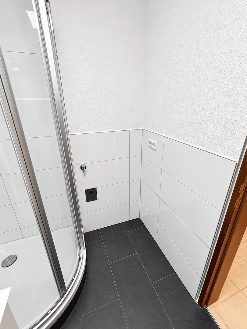 Prodej bytu 2+1 64 m², Peter-Rosegger-Straße 101, Reutlingen, Bádensko-Württembersko Prodej bytu 2+1 64 m², Peter-Rosegger-Straße 101, Reutlingen, Bádensko-Württembersko