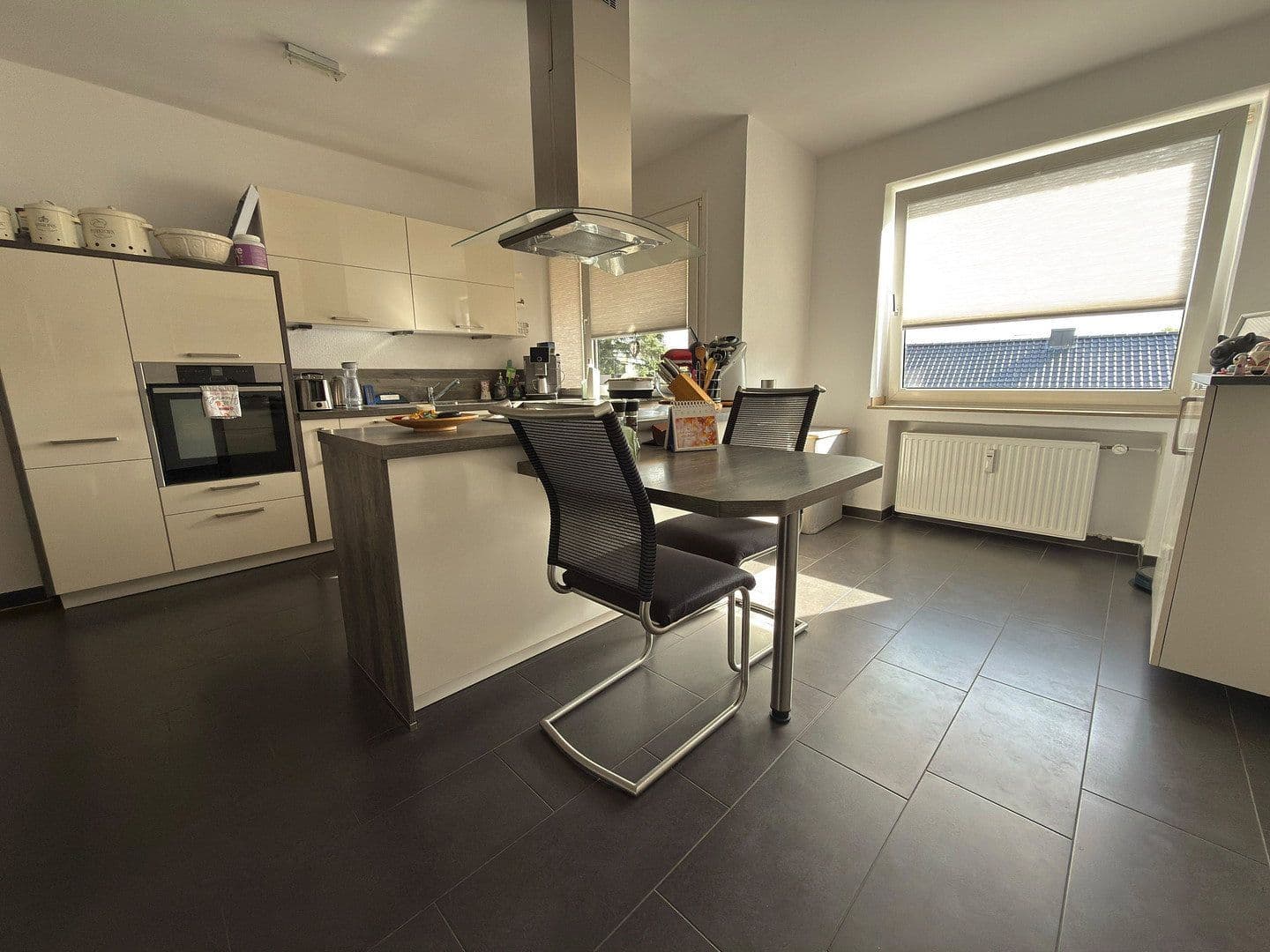 Prodej bytu 3+1 91 m², Meerbusch, Severní Porýní-Vestfálsko Prodej bytu 3+1 91 m², Meerbusch, Severní Porýní-Vestfálsko