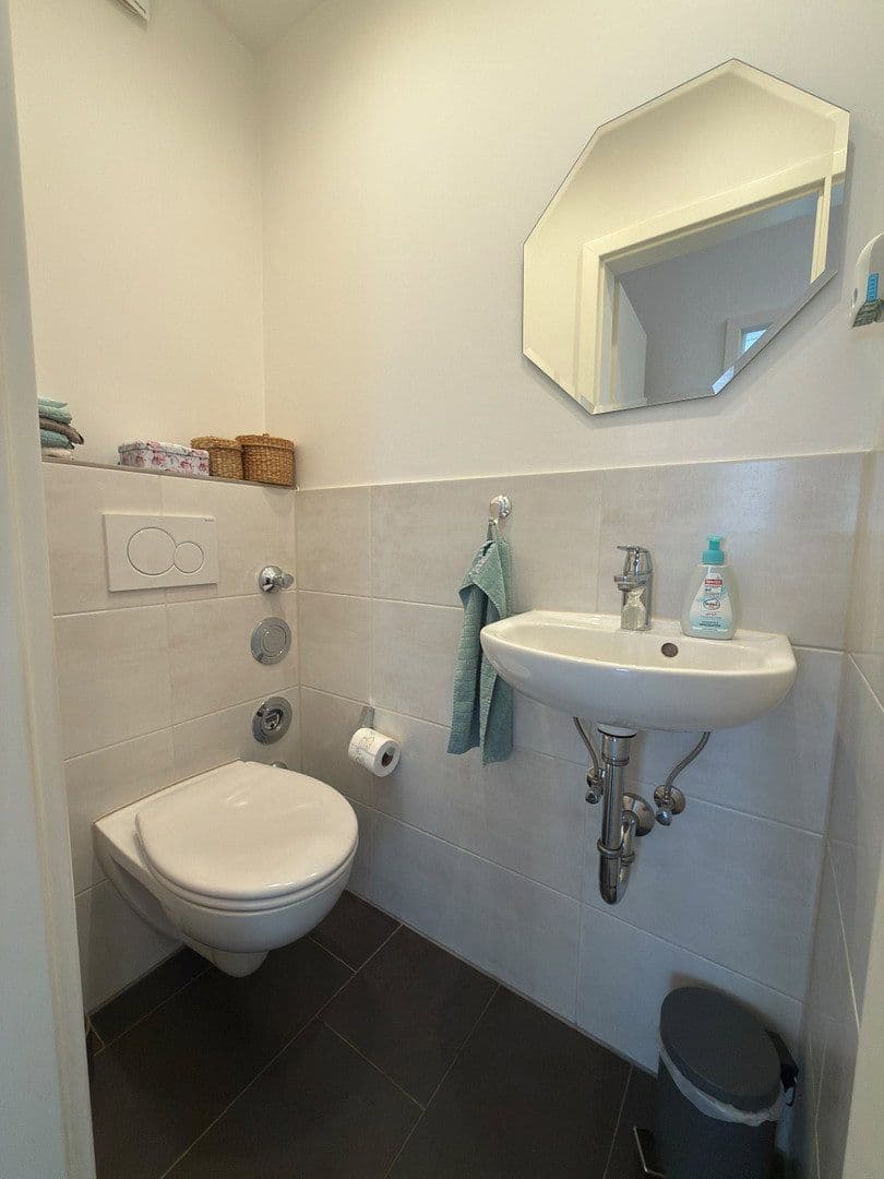 Prodej bytu 3+1 91 m², Meerbusch, Severní Porýní-Vestfálsko Prodej bytu 3+1 91 m², Meerbusch, Severní Porýní-Vestfálsko