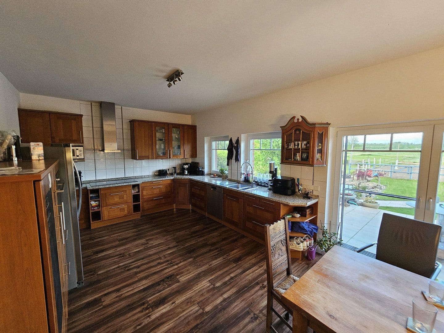 Prodej domu 193 m², pozemek 4.132 m², Drage, Dolní Sasko Prodej domu 193 m², pozemek 4.132 m², Drage, Dolní Sasko