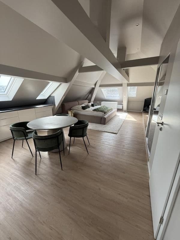 Pronájem bytu 1+1 56 m², Neckartenzlinger Str. 110, Reutlingen, Bádensko-Württembersko Pronájem bytu 1+1 56 m², Neckartenzlinger Str. 110, Reutlingen, Bádensko-Württembersko