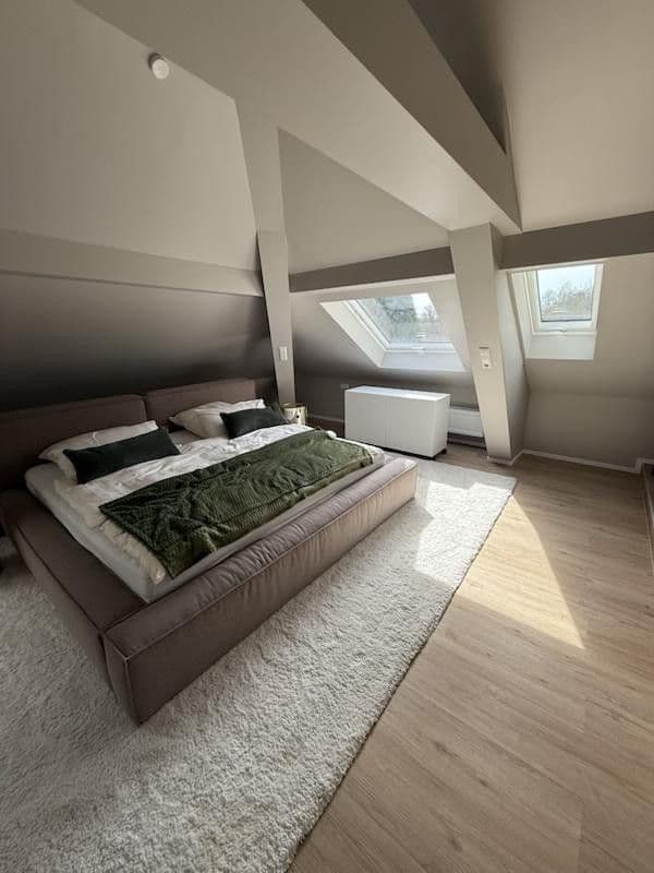 Pronájem bytu 1+1 56 m², Neckartenzlinger Str. 110, Reutlingen, Bádensko-Württembersko Pronájem bytu 1+1 56 m², Neckartenzlinger Str. 110, Reutlingen, Bádensko-Württembersko