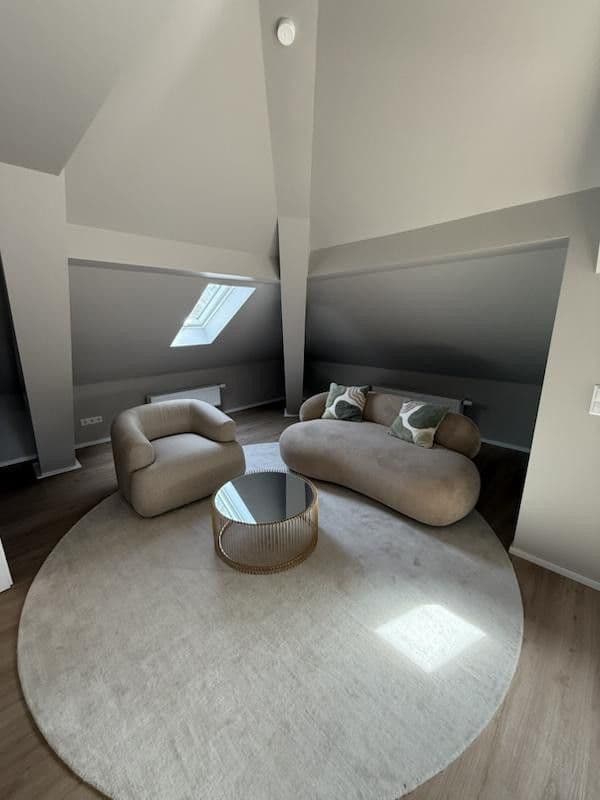 Pronájem bytu 1+1 56 m², Neckartenzlinger Str. 110, Reutlingen, Bádensko-Württembersko Pronájem bytu 1+1 56 m², Neckartenzlinger Str. 110, Reutlingen, Bádensko-Württembersko